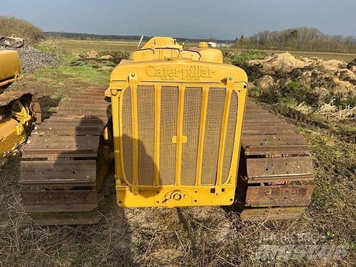 CAT D4 - lánctalpas dózerek