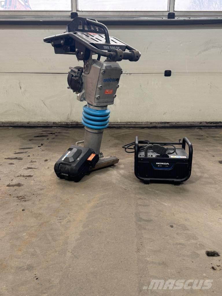 Weber SRE 590 DC Tampers