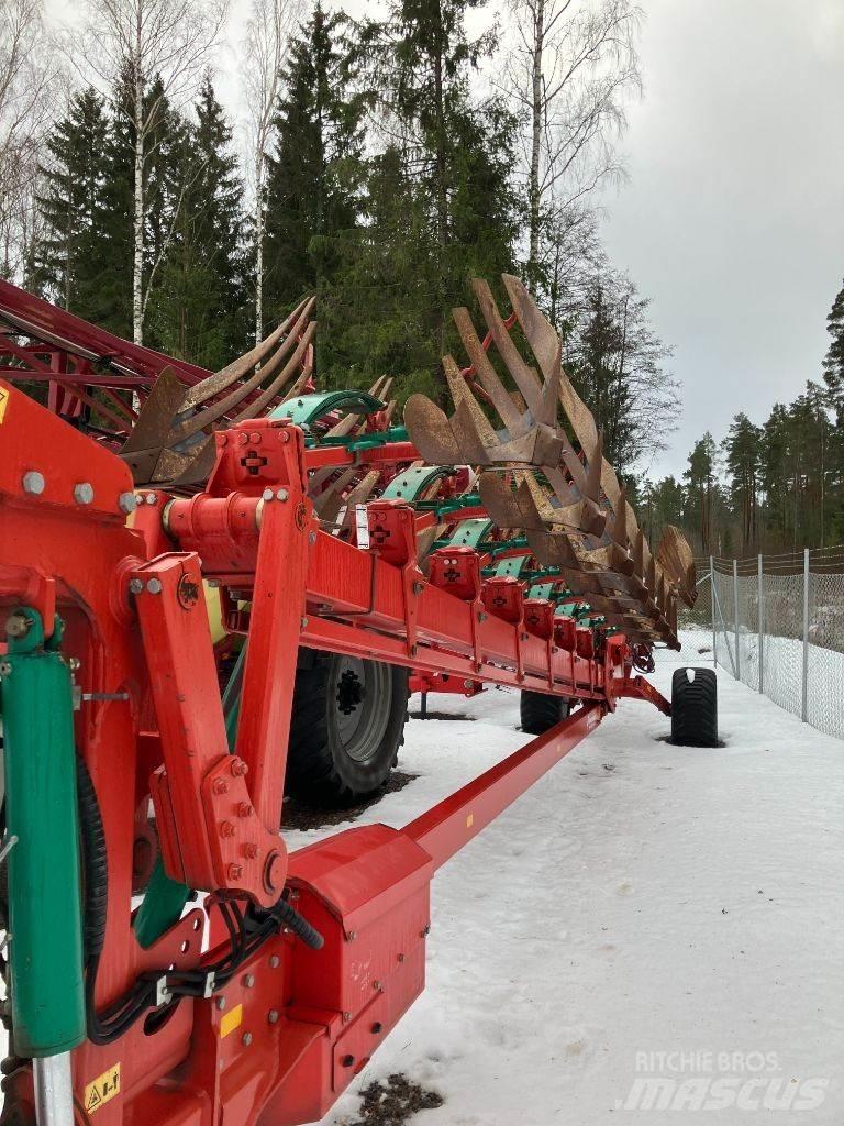 Kverneland PW100 Váltvaforgató ekék