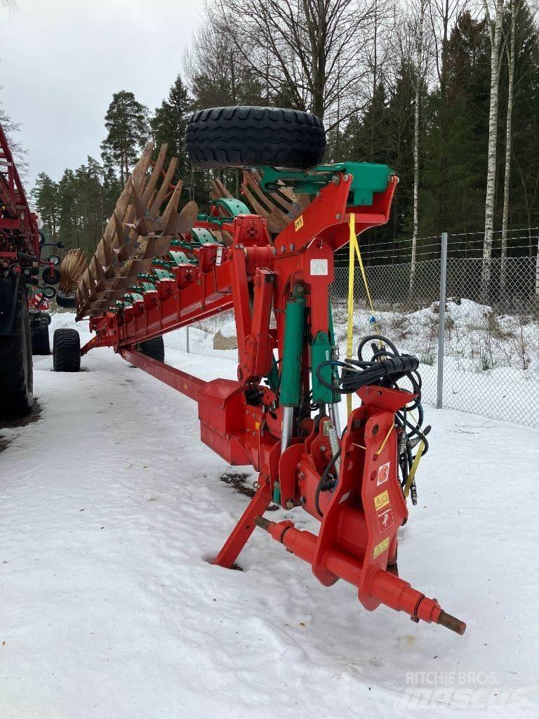 Kverneland PW100 Váltvaforgató ekék