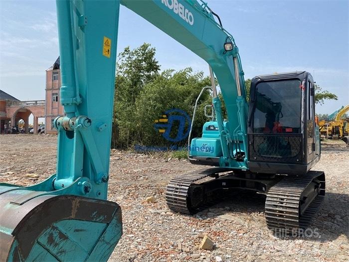 Kobelco SK 140 Lánctalpas kotrók