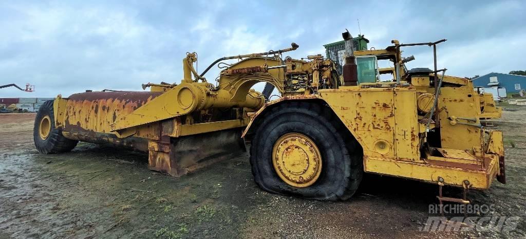 CAT 631 D Vízszállító teherautók