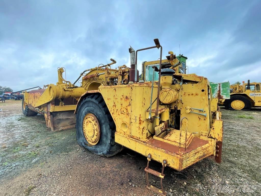 CAT 631 D Vízszállító teherautók