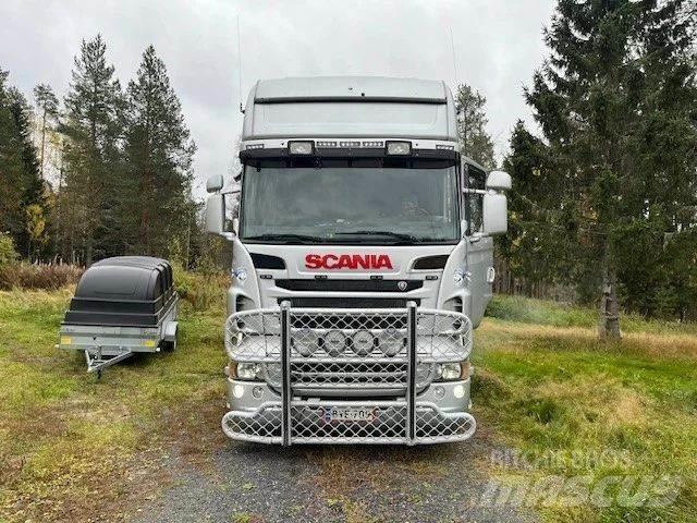 Scania R 560 6*2 Platós / Ponyvás teherautók