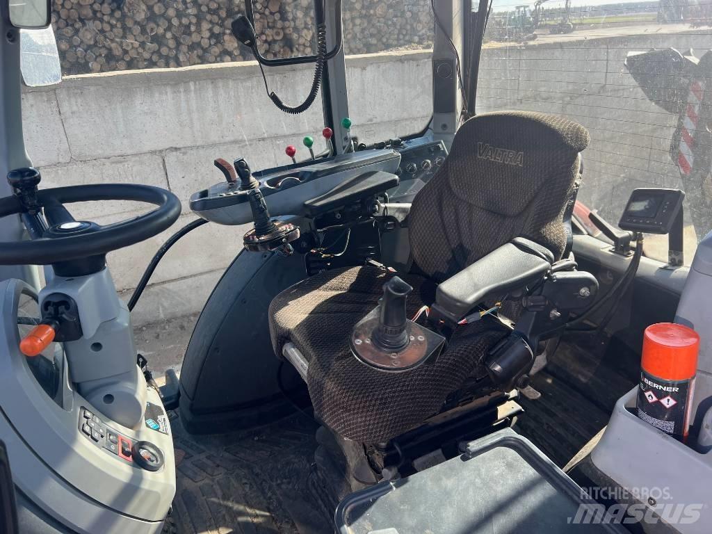 Valtra 234H Vonszolók