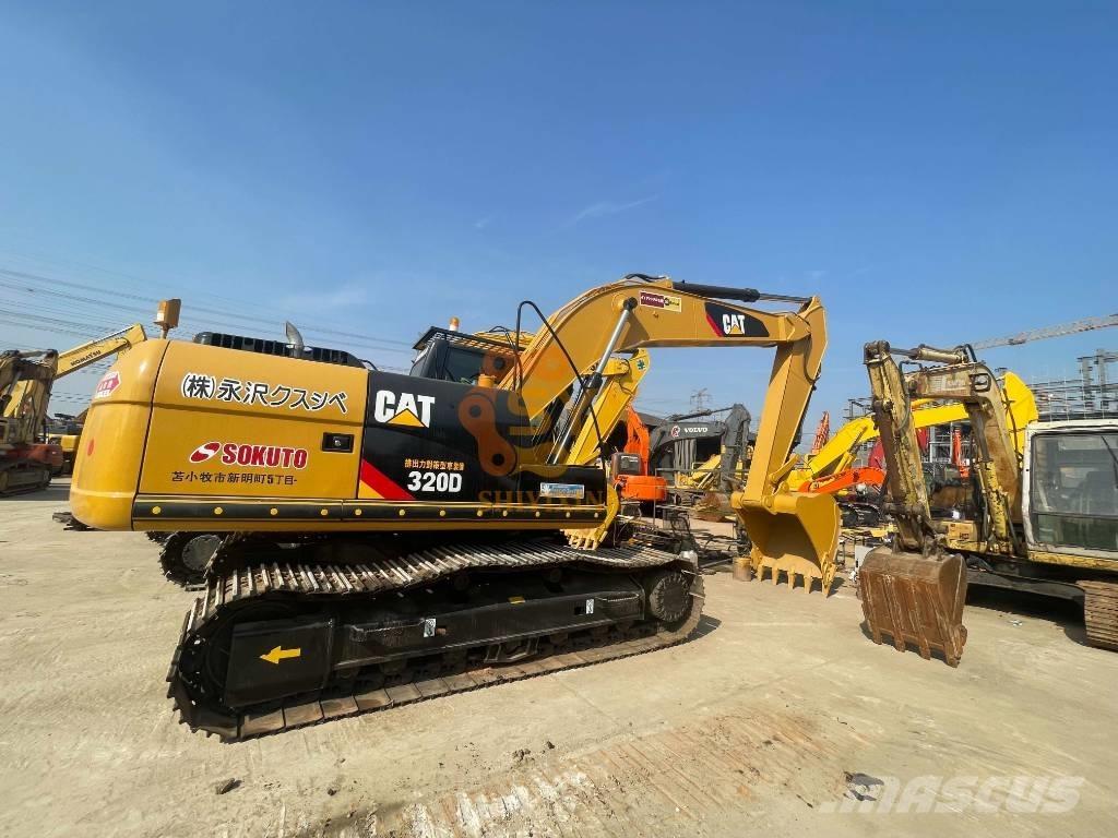 CAT 326 D2 Lánctalpas kotrók
