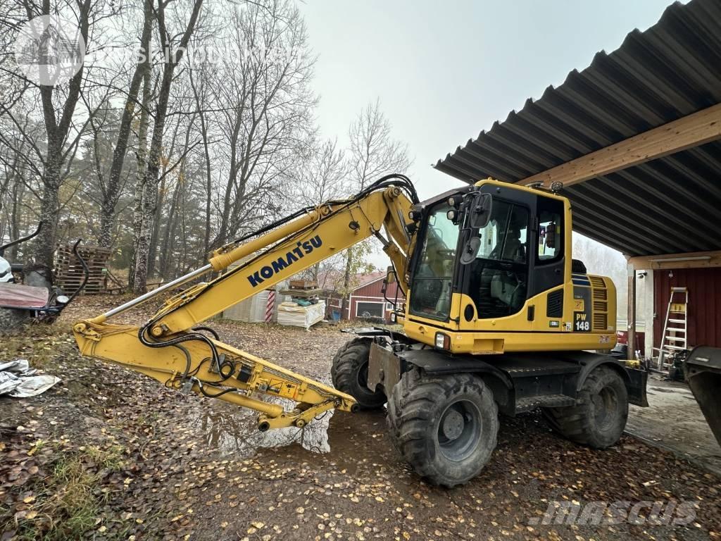 Komatsu PW 148-8 Gumikerekes kotrók