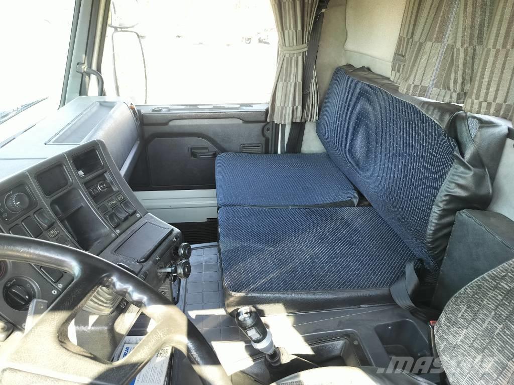 Scania 113 H 360 Platós / Ponyvás teherautók