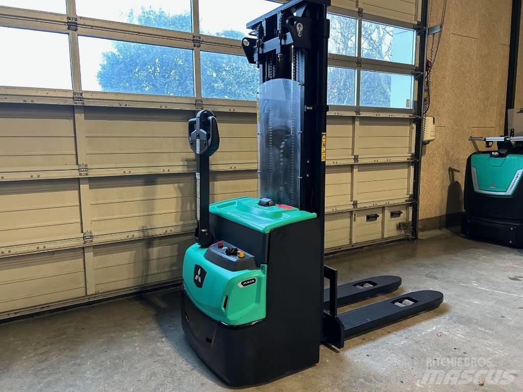Mitsubishi SBP12N3 Elektromos gyalogkíséretű targoncák