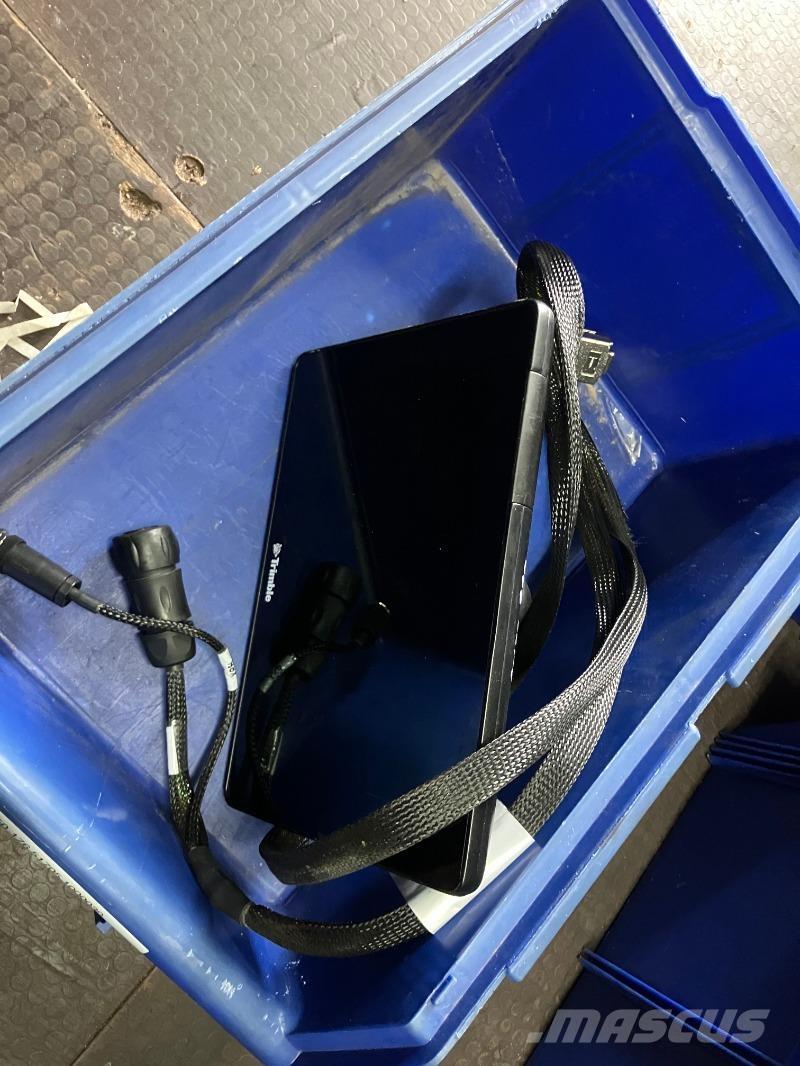 Trimble GFX 750 Egyéb traktor tartozékok