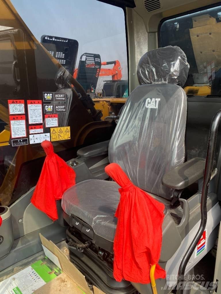 CAT 336D2 Lánctalpas kotrók