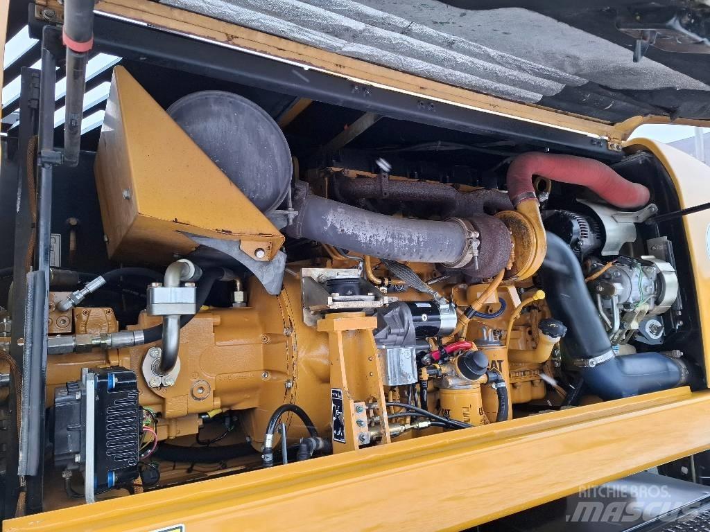 CAT 316 D Gumikerekes kotrók