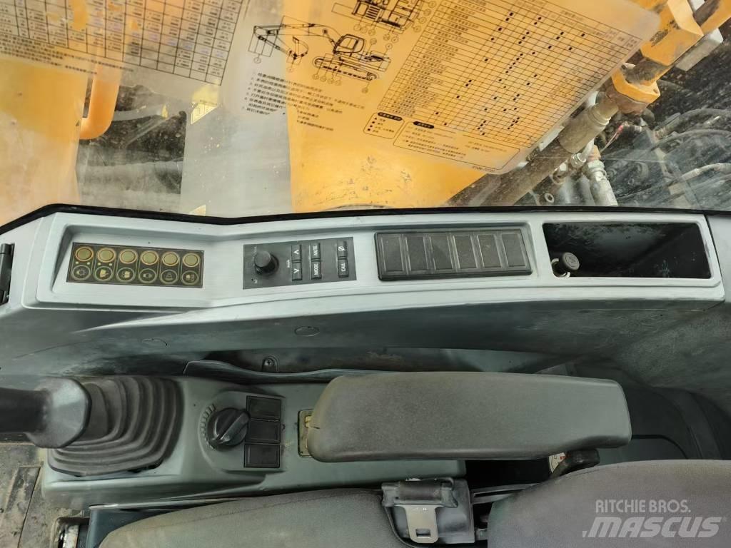Hyundai R220LC-9S Lánctalpas kotrók