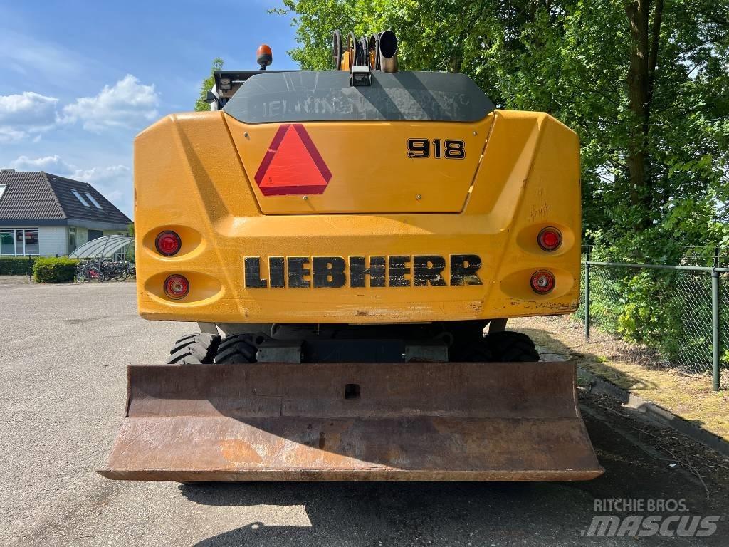 Liebherr A 918 Gumikerekes kotrók