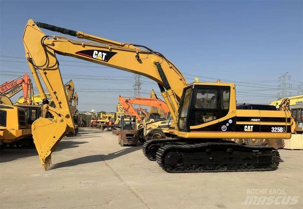 CAT 325 B L Lánctalpas kotrók