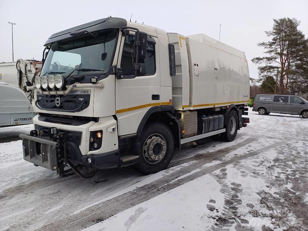 Volvo FMX Utcaseprő teherautók