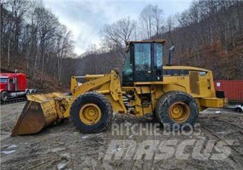 CAT 938 G II Gumikerekes homlokrakodók