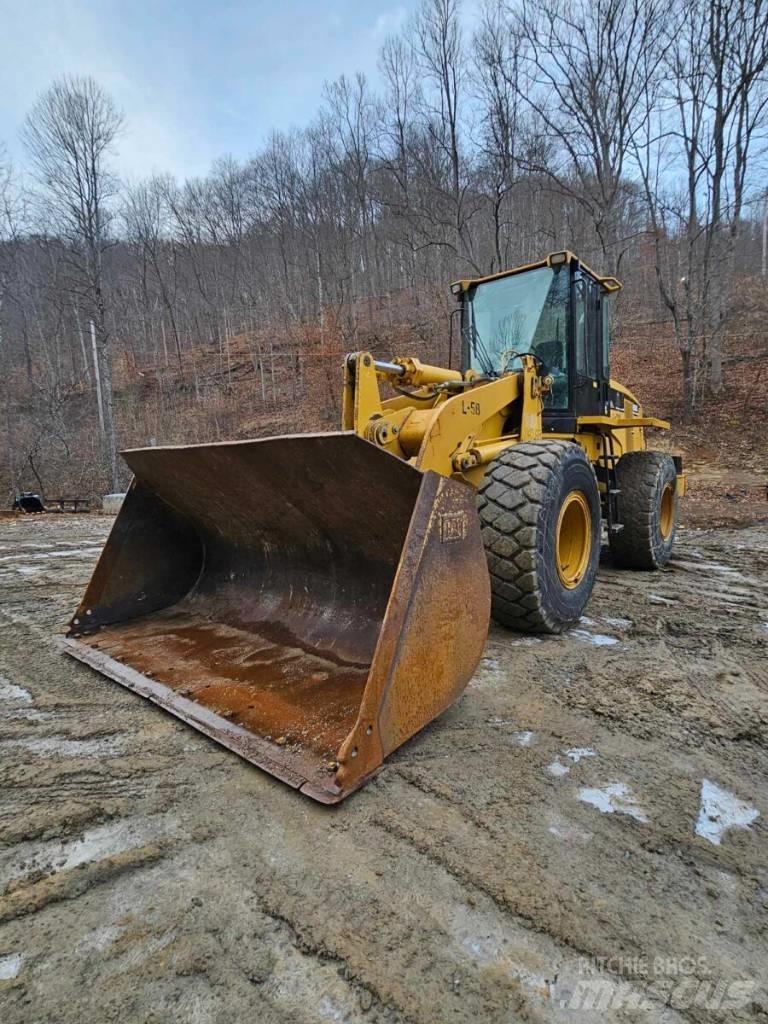 CAT 938 G II Gumikerekes homlokrakodók