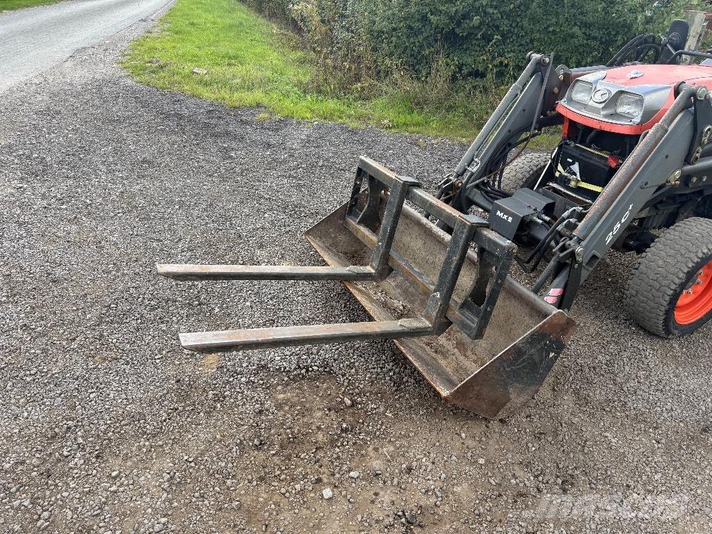 Kubota STV 36 Kompakt traktorok