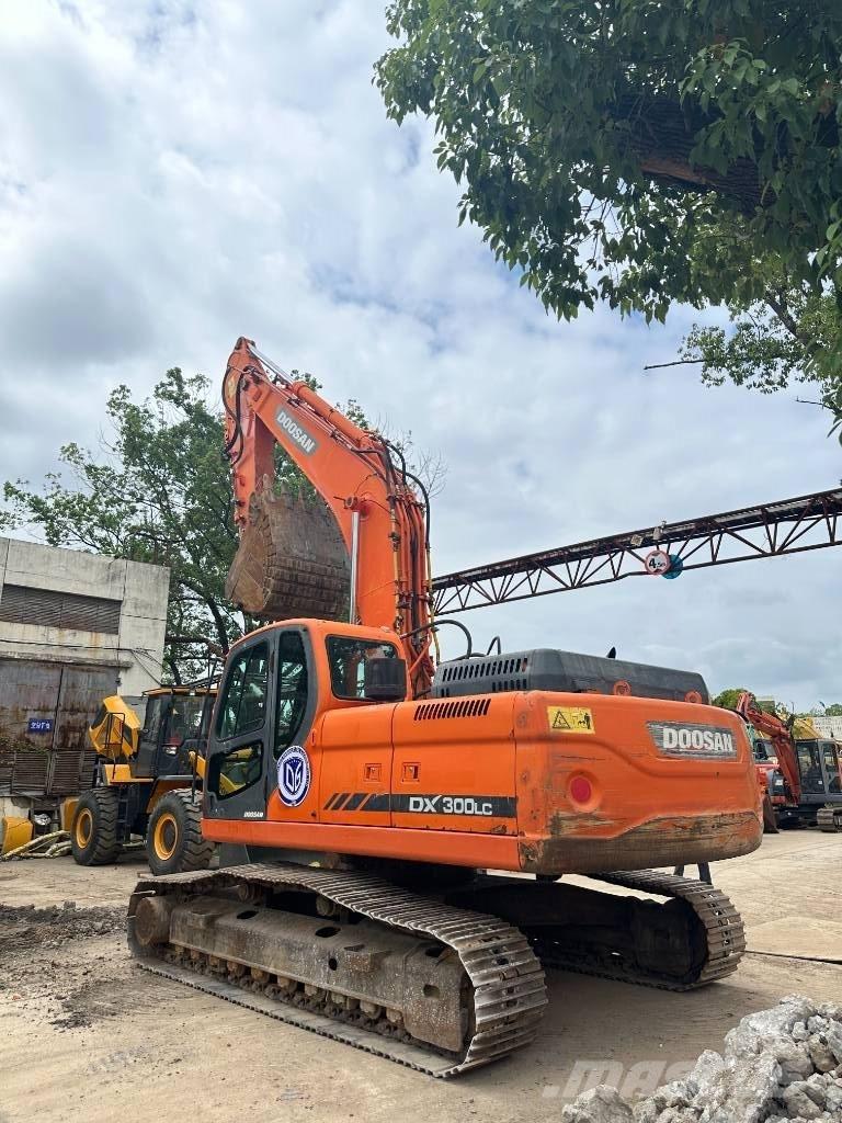 Doosan DX300 Lánctalpas kotrók