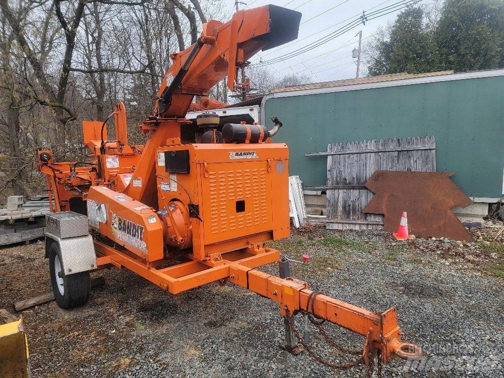  BRUSH BANDIT 990XP Chainsaws and clearing saws