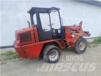 Weidemann 3006 Parts Gumikerekes homlokrakodók