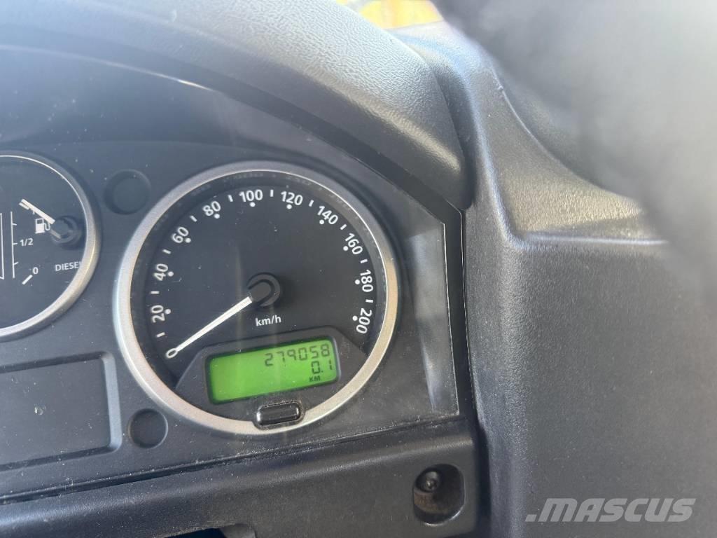 Land Rover Defender Kis teherszállító/Platós kocsi