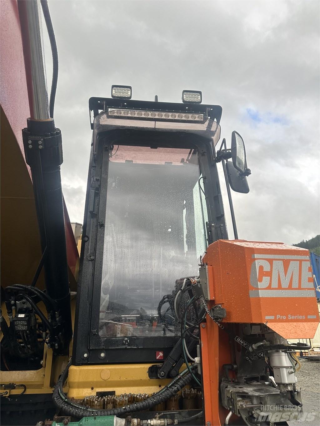 CAT 335 F L Talaj fúró