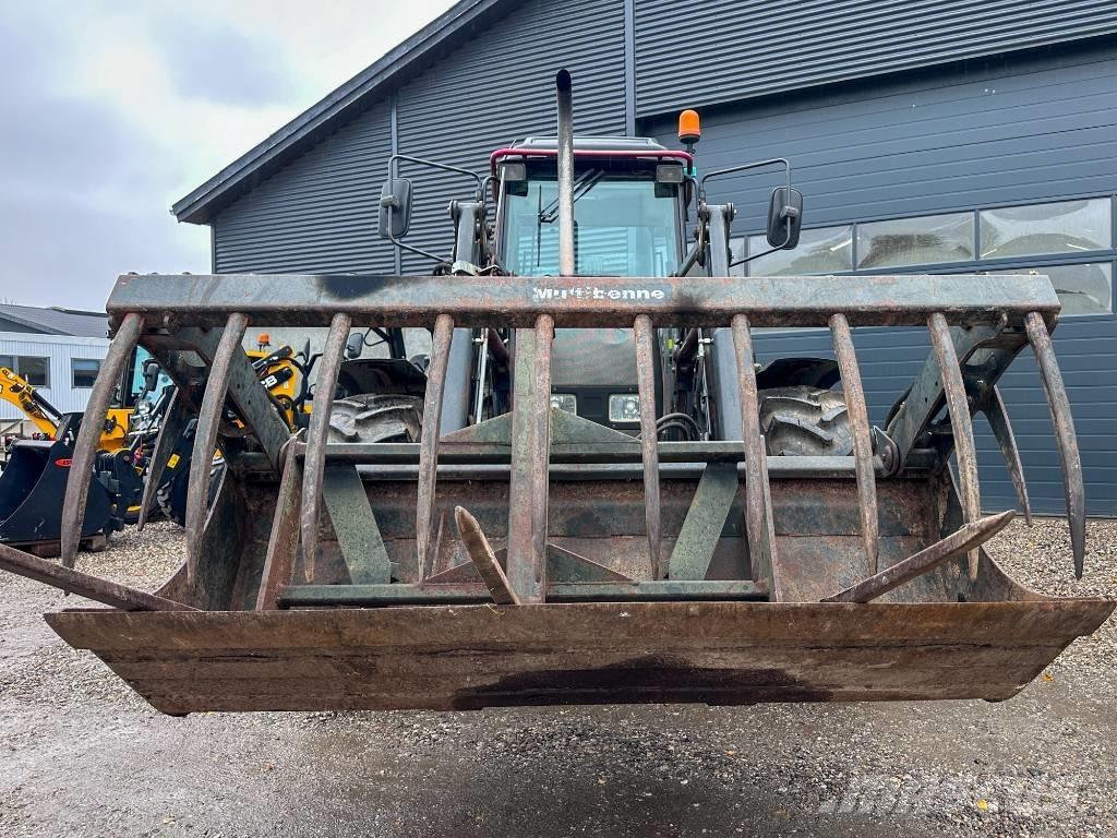 Valtra 900 Traktorok