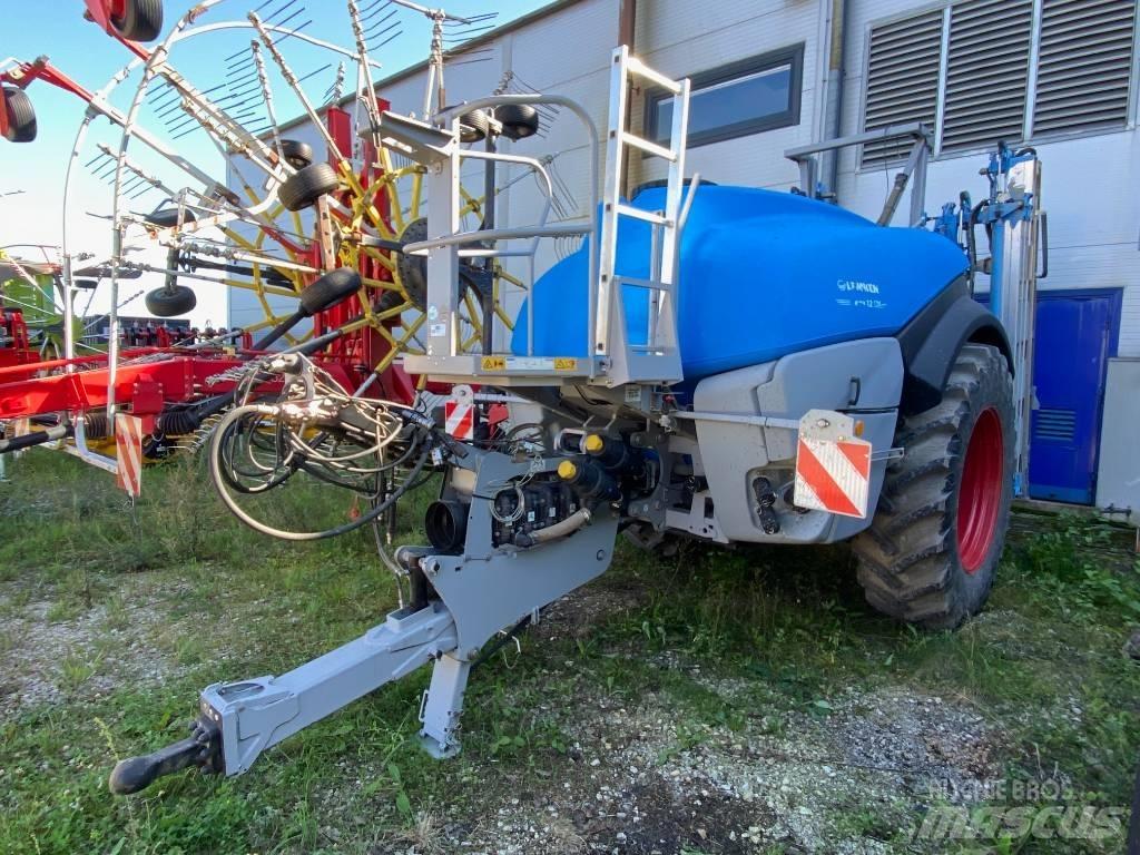 Lemken Vega 12/4000 Vontatott trágyaszórók