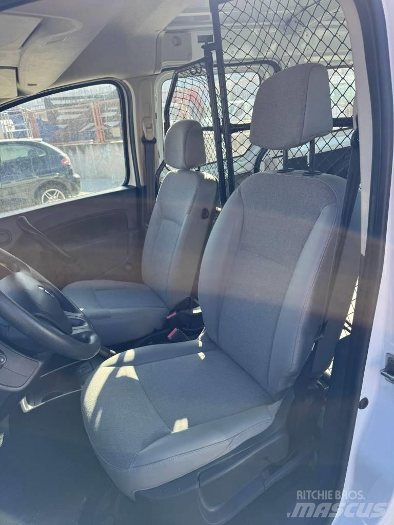 Renault Kangoo Dobozos