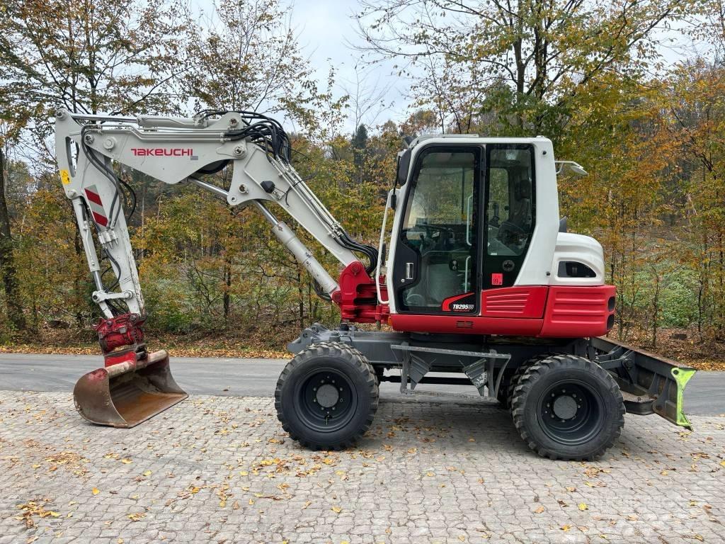 Takeuchi TB 295 W Gumikerekes kotrók
