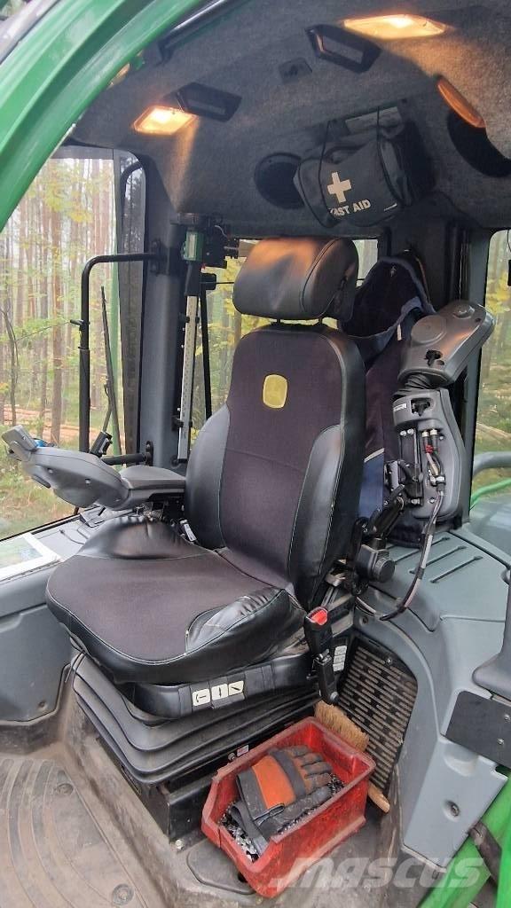 John Deere 1170G Betakarítók