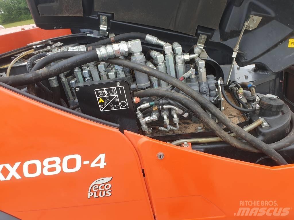 Kubota KX 080-4 Közepes (midi) kotrók 7 t - 12 t