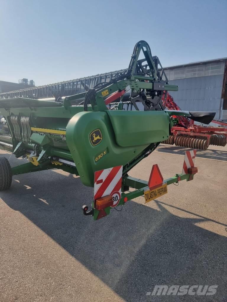 John Deere T 670 i Kombájnok