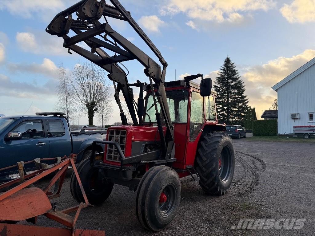 International 574 Traktorok