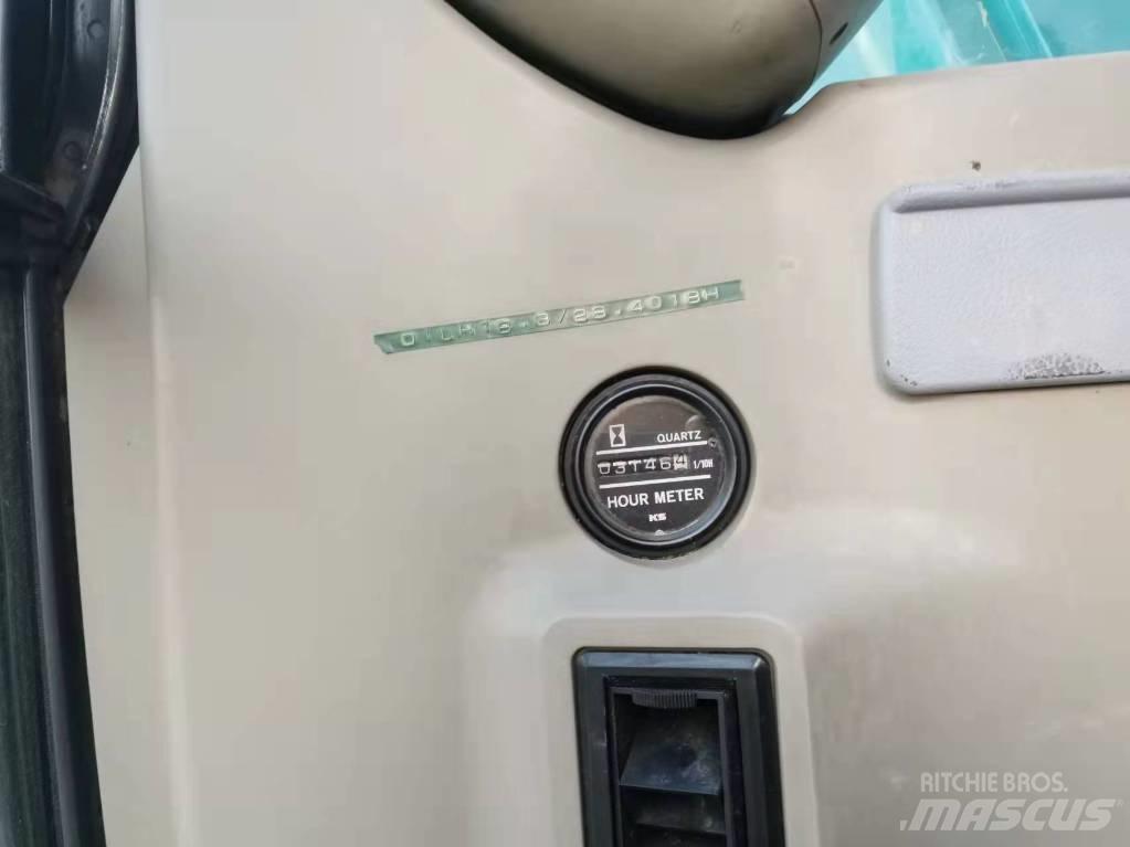 Kobelco SK 135 Lánctalpas kotrók