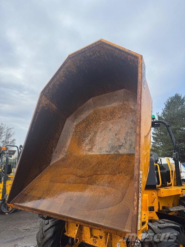 JCB 6 T-1 Mezei dömperek