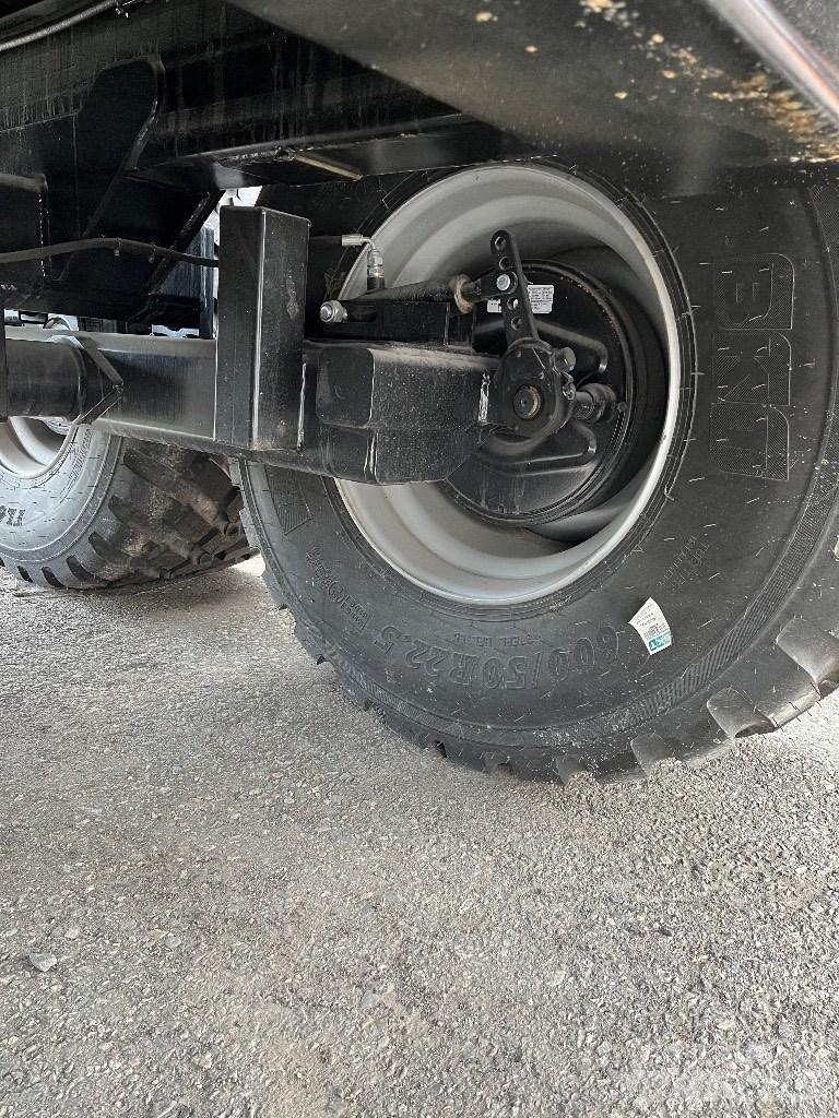 Palmse Trailer D1600 Konténeremelő pótkocsik