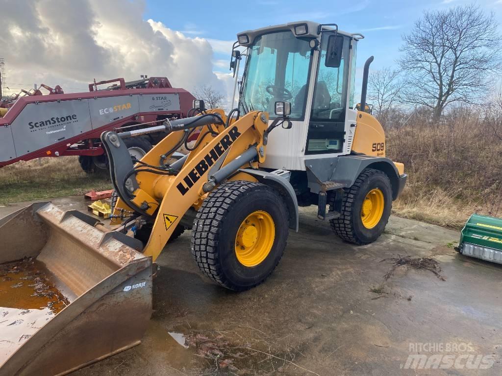 Liebherr 509 Gumikerekes homlokrakodók
