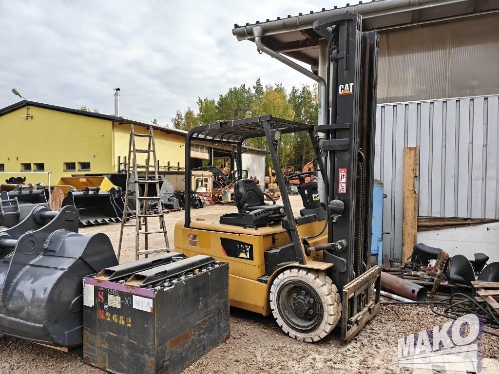 CAT EP 35 K PAC Elektromos targoncák