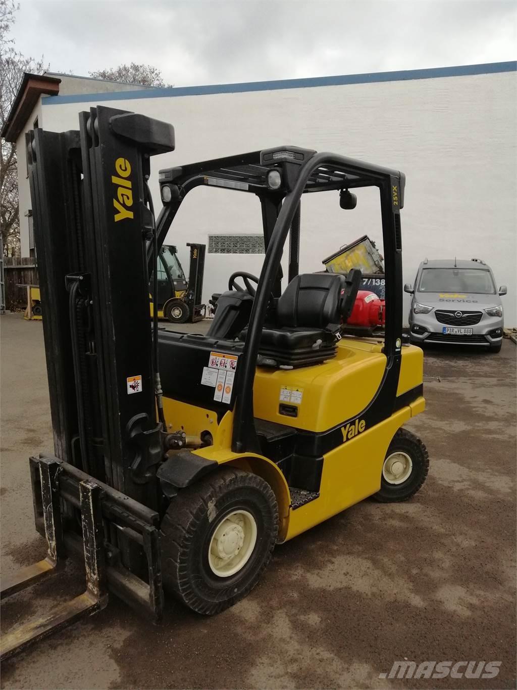 Yale GLP25VX-V Gázüzemű targoncák