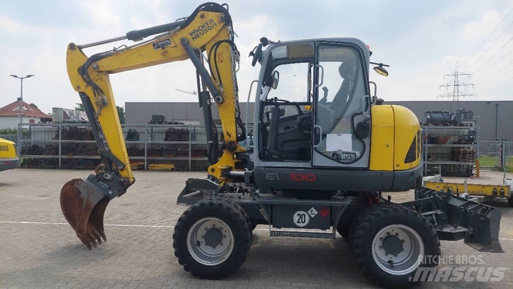 Wacker Neuson EW100 Gumikerekes kotrók