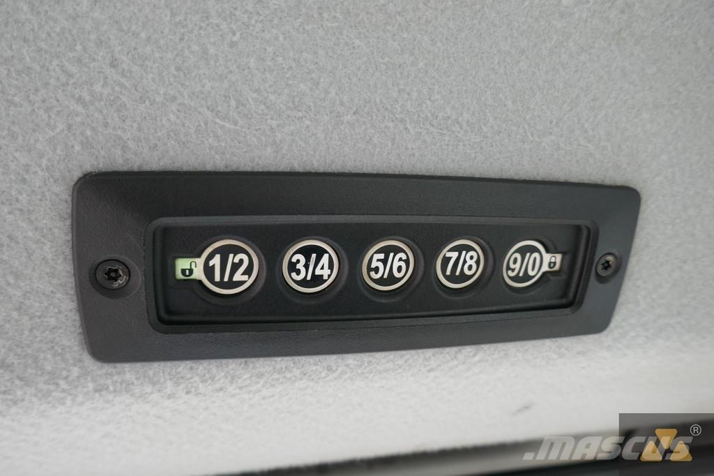 CAT 906M Gumikerekes homlokrakodók