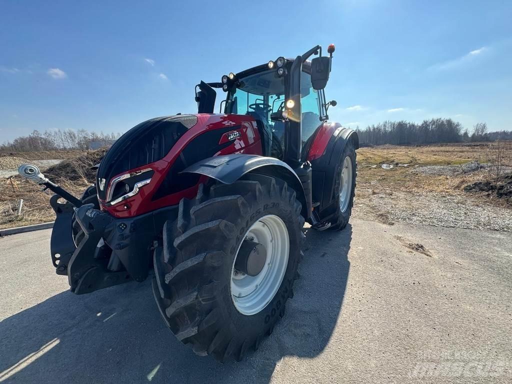 Valtra T255V Traktorok