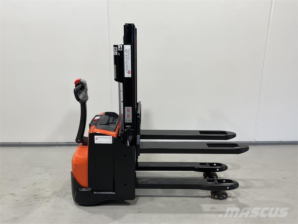 Toyota SWE200D Elektromos gyalogkíséretű targoncák