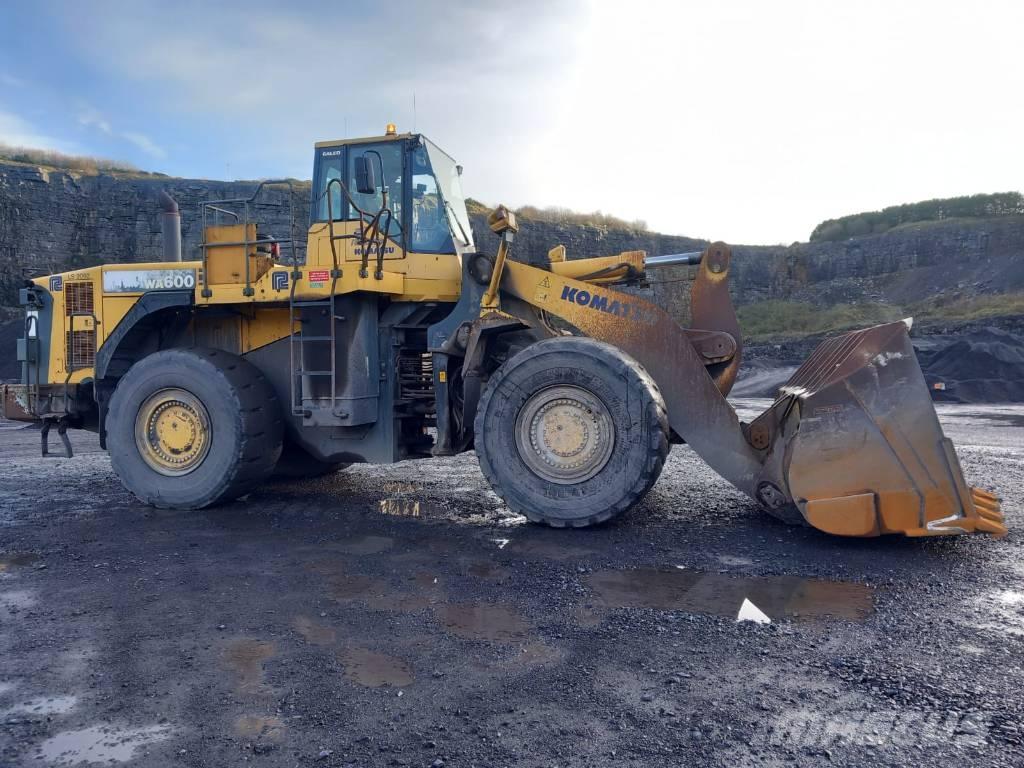 Komatsu WA 600-6 Gumikerekes homlokrakodók