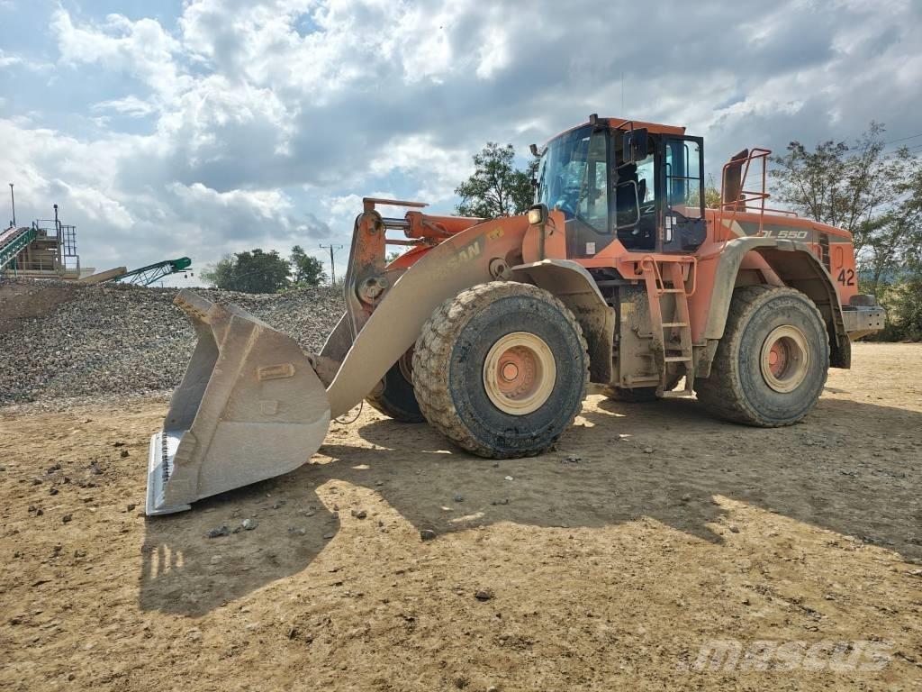Doosan DL 550-5 Gumikerekes homlokrakodók