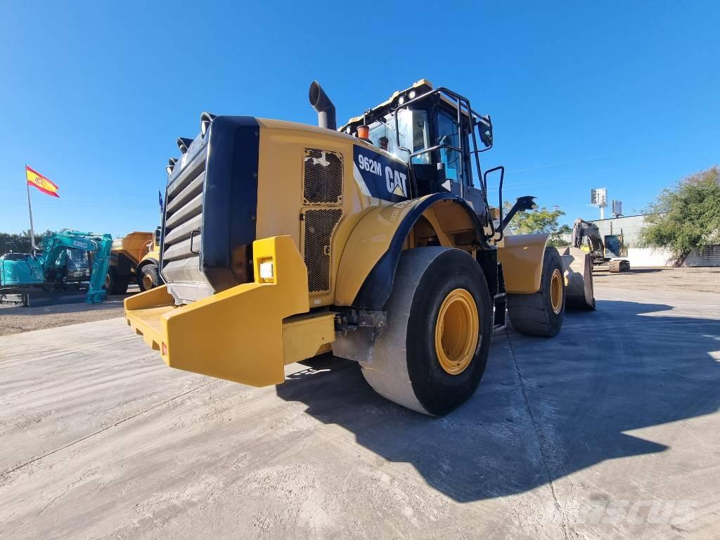 CAT 962 M Gumikerekes homlokrakodók