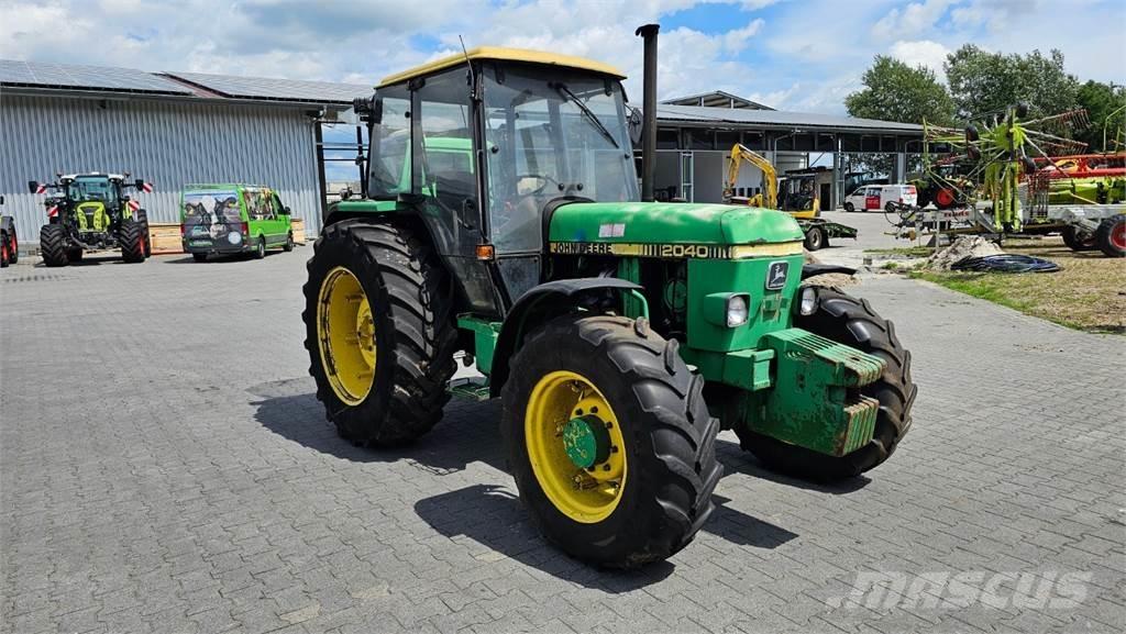 John Deere 2040A Traktorok